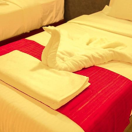 Hotel Sera Grand Chennai Exteriör bild
