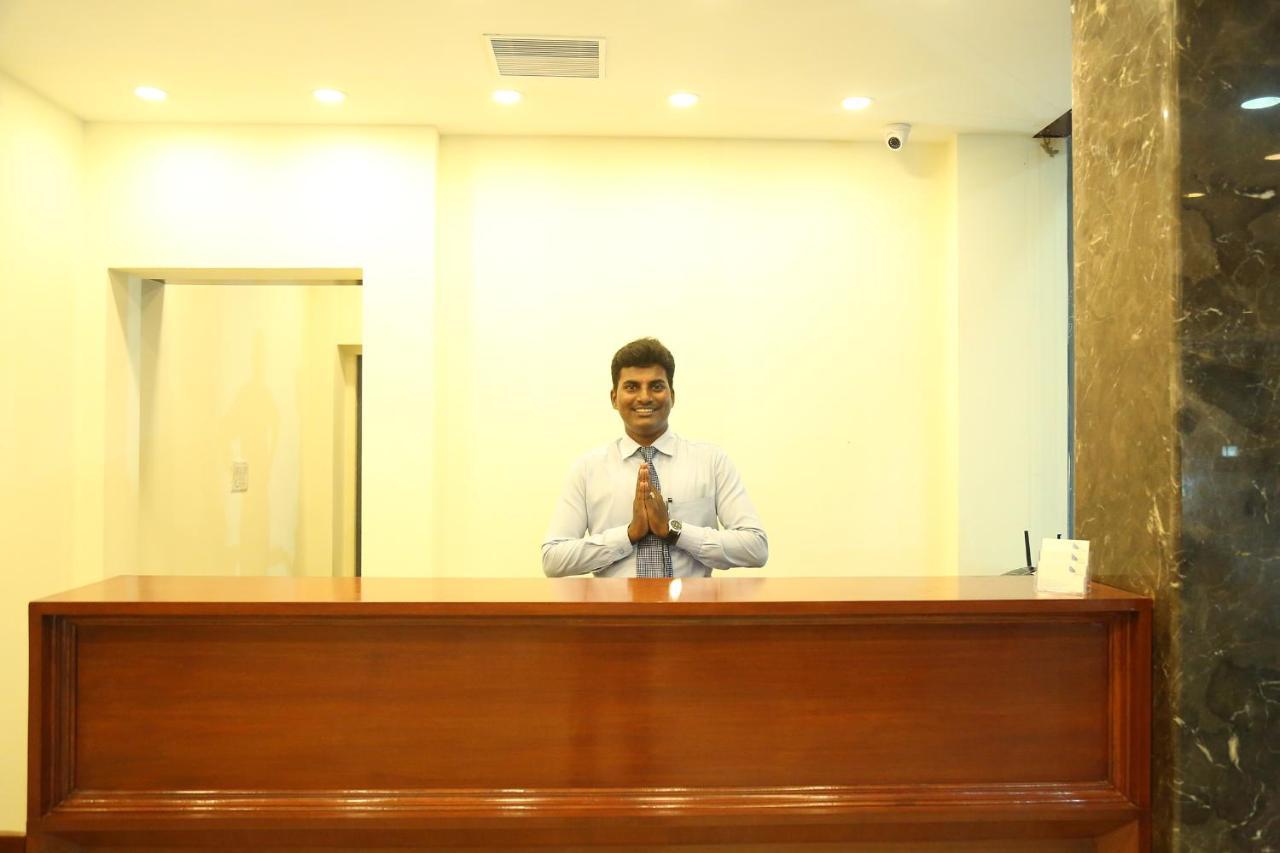 Hotel Sera Grand Chennai Exteriör bild