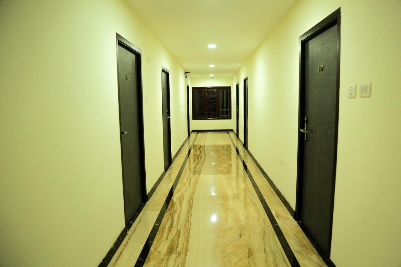 Hotel Sera Grand Chennai Exteriör bild