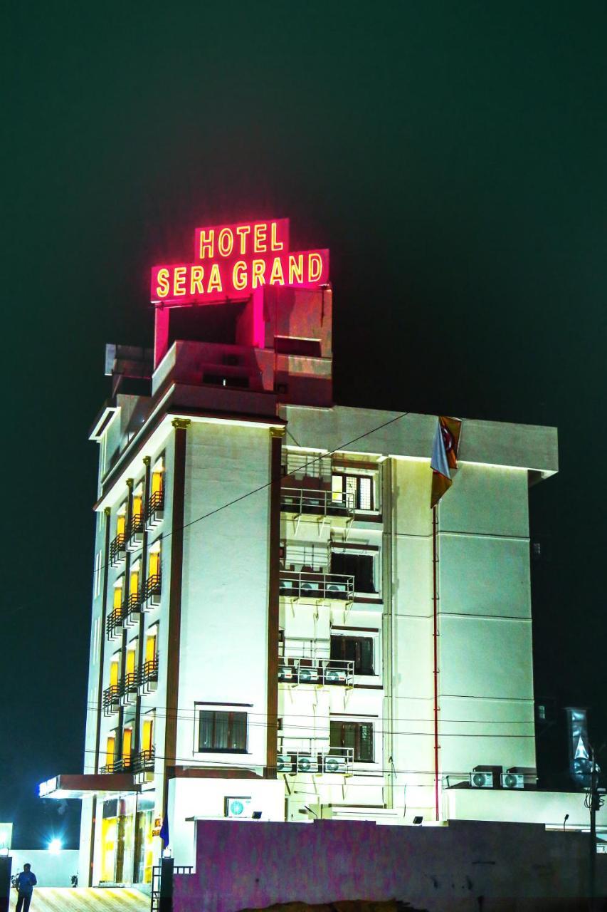 Hotel Sera Grand Chennai Exteriör bild